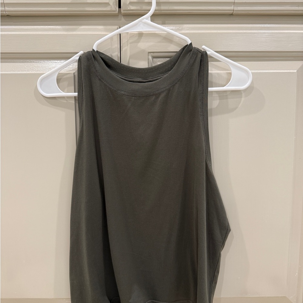 Vuori Charcoal Tank Top